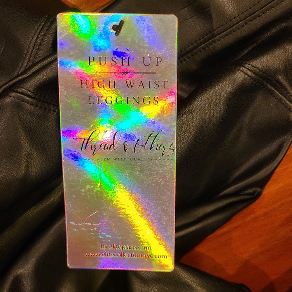 Threads & Others Black Push Up Leggings Size Large - Picture 2 of 8